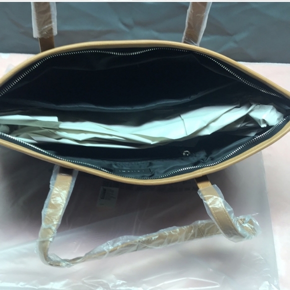 Tahari two-tone retails for $118 "Kristen" faux leather tote. NWT - Picture 9 of 10